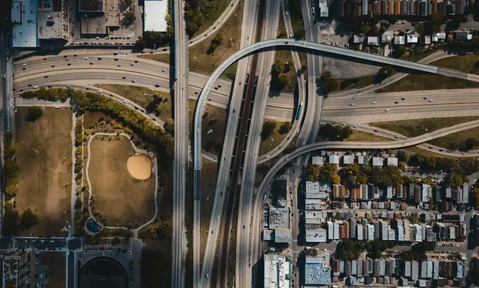 La première autoroute privée de la République tchèque, la D4, ouvrira avant Noël. Le directeur au Blesk : Combien cela a-t-il coûté en milliards ?