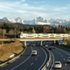 Utilizarea autostrăzilor elvețiene și cumpărarea vinietei