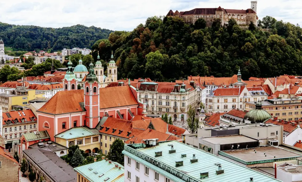 Kupnja vinjete za 2024. godinu Slovenija - Istraži slovensku autoputnu mrežu!